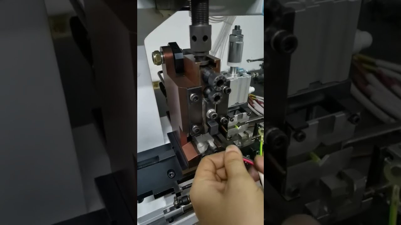 Straight Continuous Strip Terminal Crimping Machine Real Shot Video