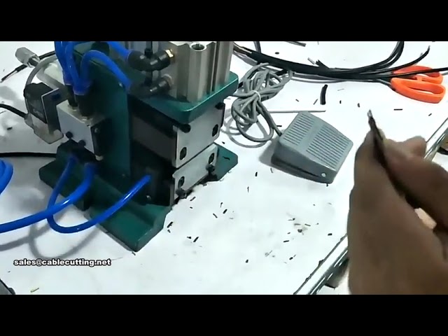 3F-01 25mm Pneumatic Multi-Core Stripping and Twisting Machine