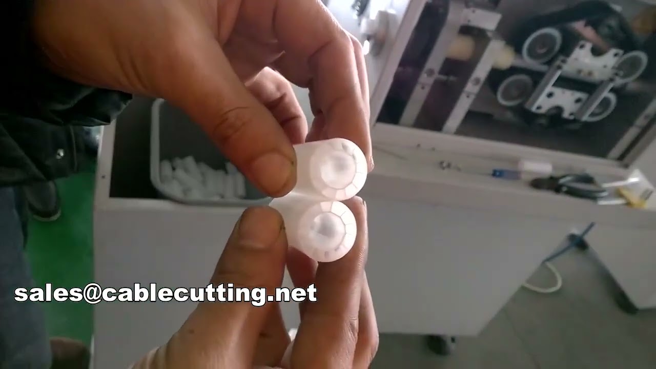 precision corrugated tube cutting machine